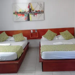  Hostal Marbella Tradition